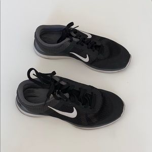 Black Nike Running Shoes 7